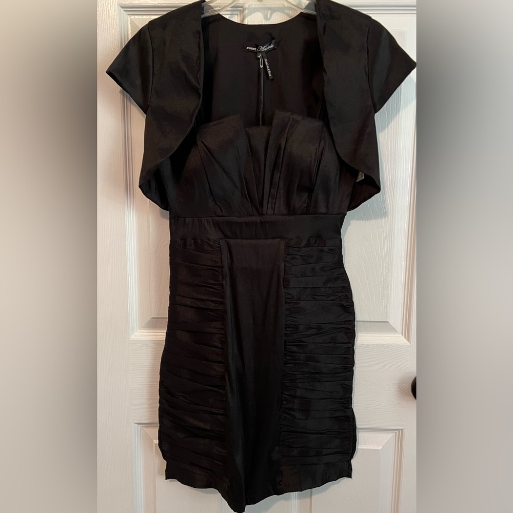 Little Black Dress (M)